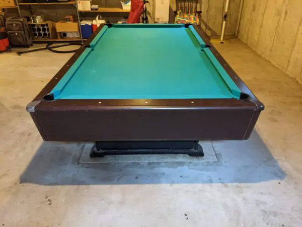 Minnesota Fats 8 ft. Covington Billiard Table