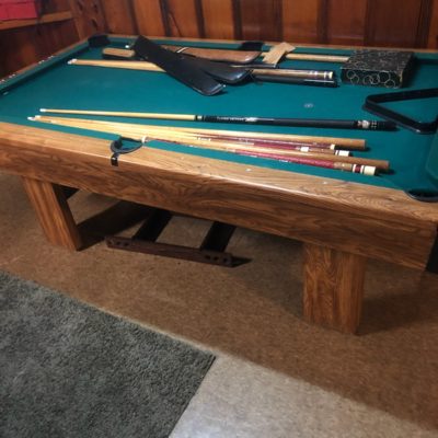 Excellent Condition Brunswick pool table all items in the picture are included in the price